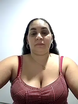 Snapshot of MirandaSoto chatting on February 2025 03:45:01 AM MirandaSoto online show from February 2025 03:45:01 AM