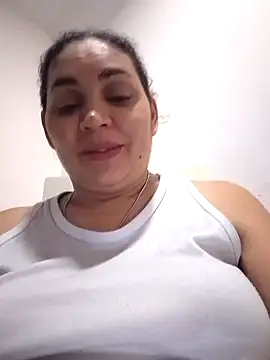 Snapshot of MirandaSoto chatting on February 2025 01:03:02 PM MirandaSoto online show from February 2025 01:03:02 PM