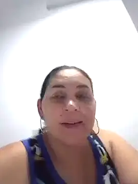 Snapshot of MirandaSoto chatting on February 2025 03:50:01 AM MirandaSoto online show from February 2025 03:50:01 AM