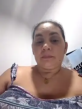 Snapshot of MirandaSoto chatting on March 2025 03:44:01 AM MirandaSoto online show from March 2025 03:44:01 AM