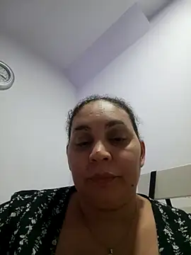 Snapshot of MirandaSoto chatting on March 2025 04:13:01 AM MirandaSoto online show from March 2025 04:13:01 AM