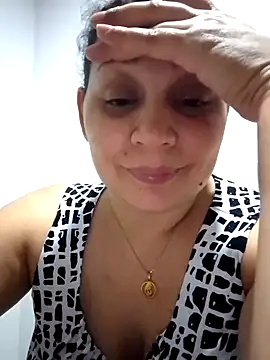 Snapshot of MirandaSoto chatting on March 2025 06:21:02 AM MirandaSoto online show from March 2025 06:21:02 AM