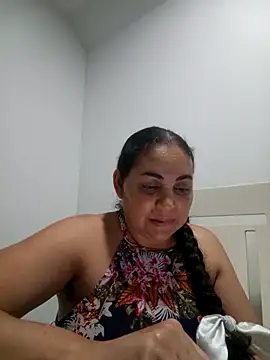 Snapshot of MirandaSoto chatting on March 2025 06:47:01 AM MirandaSoto online show from March 2025 06:47:01 AM