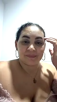 Snapshot of MirandaSoto chatting on March 2025 07:59:01 AM MirandaSoto online show from March 2025 07:59:01 AM