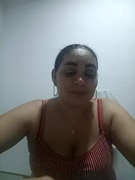 Snapshot of MirandaSoto chatting on March 2025 03:56:02 AM MirandaSoto online show from March 2025 03:56:02 AM