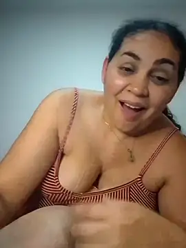 Snapshot of MirandaSoto chatting on March 2025 02:42:02 PM MirandaSoto online show from March 2025 02:42:02 PM