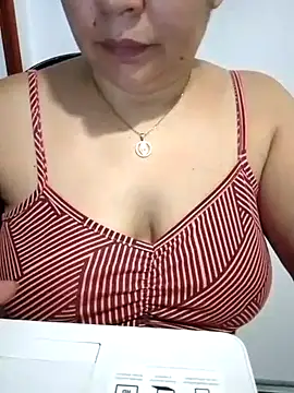 Snapshot of MirandaSoto chatting on March 2025 11:34:02 PM MirandaSoto online show from March 2025 11:34:02 PM