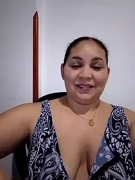 Snapshot of MirandaSoto chatting on March 2025 03:22:02 AM MirandaSoto online show from March 2025 03:22:02 AM