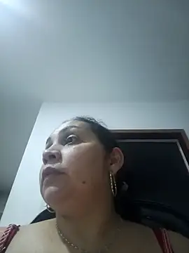 Snapshot of MirandaSoto chatting on September 2025 03:39:02 AM MirandaSoto online show from September 2025 03:39:02 AM