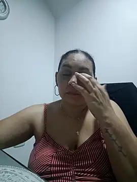 Snapshot of MirandaSoto chatting on September 2025 04:01:02 AM MirandaSoto online show from September 2025 04:01:02 AM