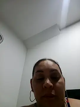 Snapshot of MirandaSoto chatting on September 2025 04:00:01 AM MirandaSoto online show from September 2025 04:00:01 AM