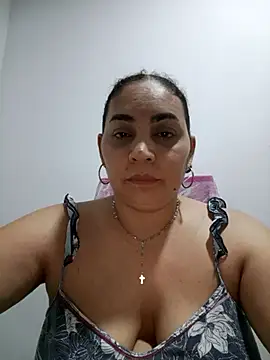 Snapshot of MirandaSoto chatting on September 2025 02:38:02 AM MirandaSoto online show from September 2025 02:38:02 AM