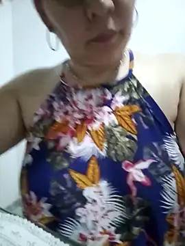 Snapshot of MirandaSoto chatting on October 2025 04:07:01 AM MirandaSoto online show from October 2025 04:07:01 AM