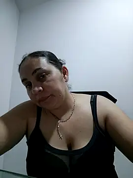 Snapshot of MirandaSoto chatting on October 2025 03:53:01 AM MirandaSoto online show from October 2025 03:53:01 AM