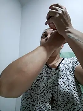 Snapshot of MirandaSoto chatting on October 2025 03:51:02 AM MirandaSoto online show from October 2025 03:51:02 AM