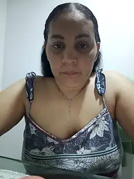 Snapshot of MirandaSoto chatting on October 2025 03:40:01 AM MirandaSoto online show from October 2025 03:40:01 AM