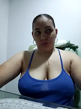 Snapshot of MirandaSoto chatting on October 2025 03:51:02 AM MirandaSoto online show from October 2025 03:51:02 AM