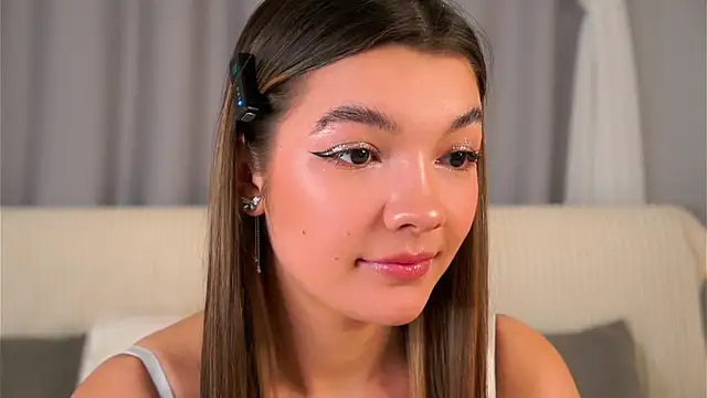 VeronaAppleberry online show from September 2025 11:10:01 AM