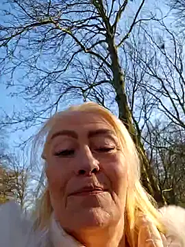 lisalustjouw online show from March 2025 01:40:01 PM