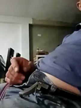 Snapshot of luchoarr chatting on December 2025 02:32:02 AM luchoarr online show from December 2025 02:32:02 AM