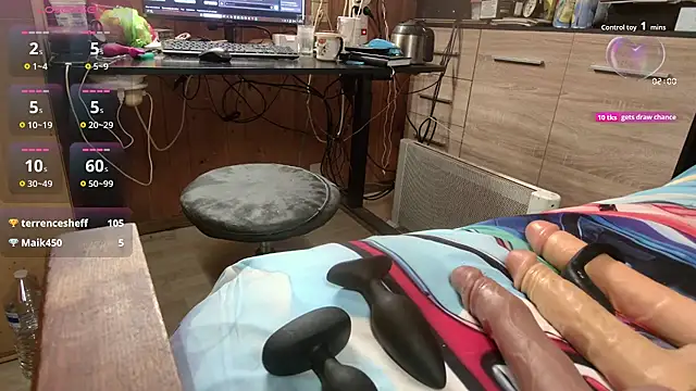 misteryman1956 online show from October 2025 07:31:02 AM