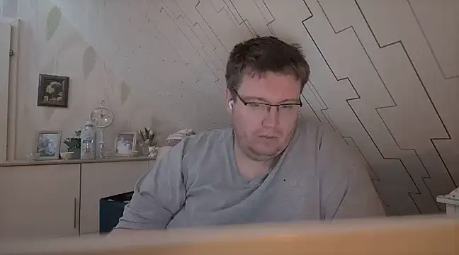 der alex38 online show from February 2025 10:18:01 PM