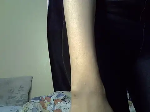 Snapshot of Horny-slut_ chatting on February 2025 06:39:02 AM Horny-slut online show from February 2025 06:39:02 AM