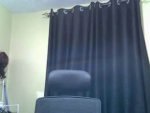 Snapshot of Horny-slut_ chatting on November 2025 03:12:02 PM Horny-slut online show from November 2025 03:12:02 PM