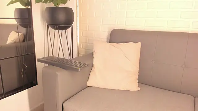 karina gomez 18 online show from February 2025 03:21:01 AM