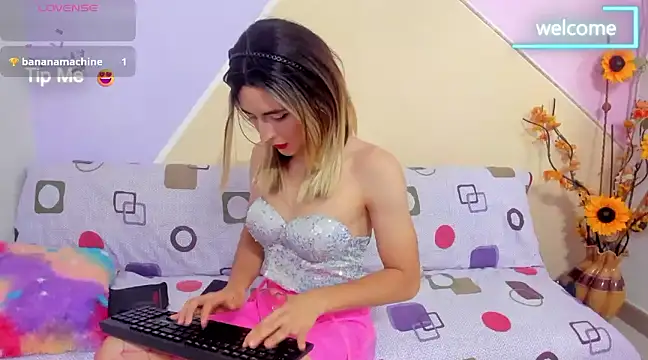 Snapshot of KurumetWink10 chatting on December 2024 04:06:02 AM KurumetWink10 online show from December 2024 04:06:02 AM