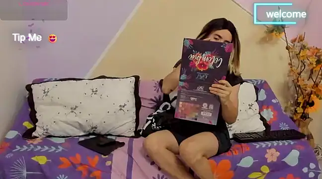 Snapshot of KurumetWink10 chatting on January 2025 12:35:01 PM KurumetWink10 online show from January 2025 12:35:01 PM