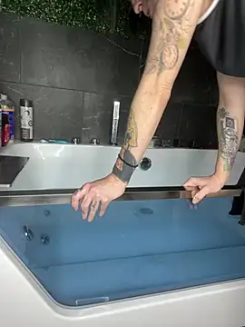 Luluof online show from February 2025 12:38:02 PM