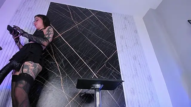 amber  blair online show from March 2025 08:43:02 PM