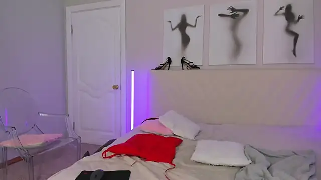 LikaKlint online show from January 2025 05:26:02 AM