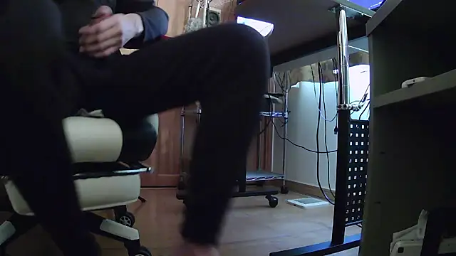 qoooqing67 online show from March 2026 07:25:02 AM