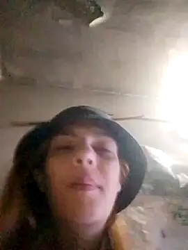 spacegirlll online show from December 2024 02:38:02 PM