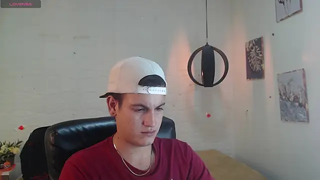 Snapshot of Cerokershelby chatting on December 2024 08:52:01 AM Cerokershelby online show from December 2024 08:52:01 AM