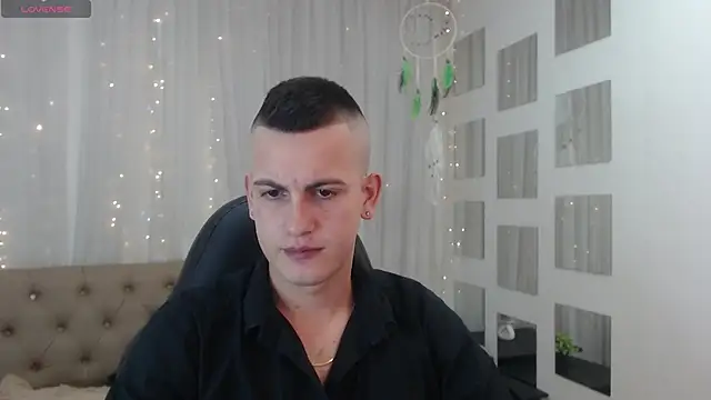 Snapshot of Cerokershelby chatting on December 2024 05:04:01 AM Cerokershelby online show from December 2024 05:04:01 AM