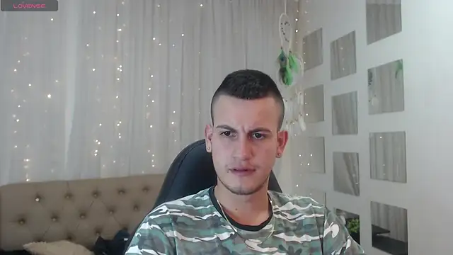 Snapshot of Cerokershelby chatting on December 2024 06:14:01 AM Cerokershelby online show from December 2024 06:14:01 AM