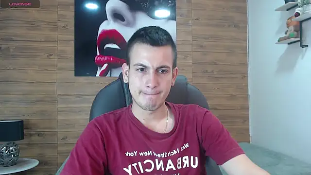 Snapshot of Cerokershelby chatting on January 2025 05:11:01 AM Cerokershelby online show from January 2025 05:11:01 AM