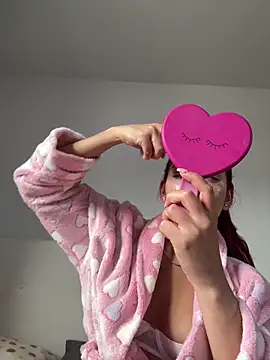 Snapshot of julialupato1606 chatting on February 2025 03:38:01 PM julialupato1606 online show from February 2025 03:38:01 PM