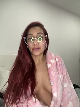 Snapshot of julialupato1606 chatting on March 2025 09:34:01 PM julialupato1606 online show from March 2025 09:34:01 PM