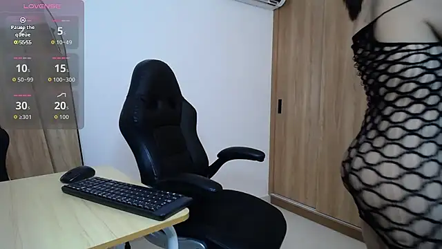 karoll marquez online show from September 2025 11:10:01 PM