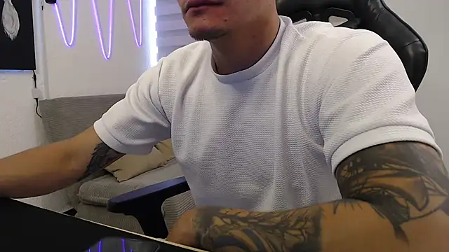 team dinamite69 online show from October 2025 06:08:02 PM