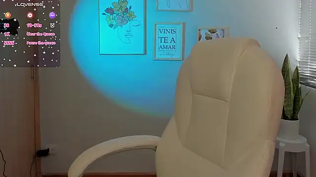 Elena Ruiz online show from February 2025 06:04:02 PM