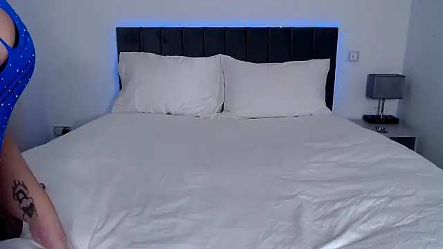BritishJuicyAva online show from December 2025 04:38:01 PM
