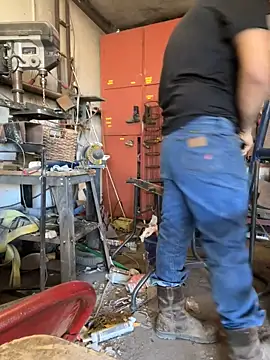 yomanfriend online show from December 2024 04:32:01 PM