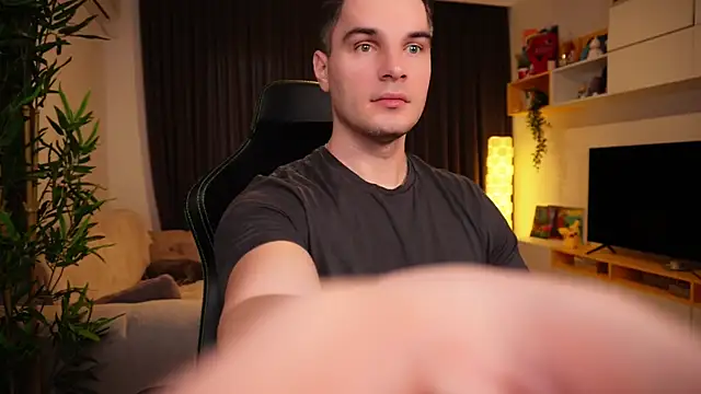 Snapshot of billypassion chatting on March 2025 06:05:02 AM billypassion online show from March 2025 06:05:02 AM