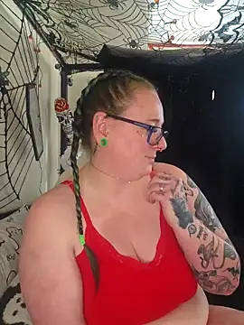 Bunny Cummings online show from October 2025 01:33:02 PM