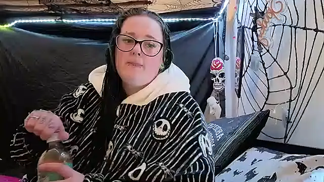 Snapshot of Bunny_Cummings chatting on January 2026 10:25:01 PM Bunny Cummings online show from January 2026 10:25:01 PM